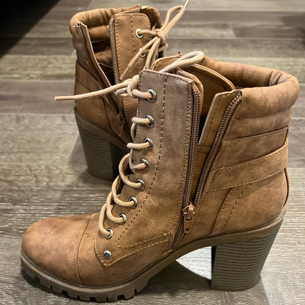 GBG Guess Los Angeles COMBAT BOOTS Sz 8M